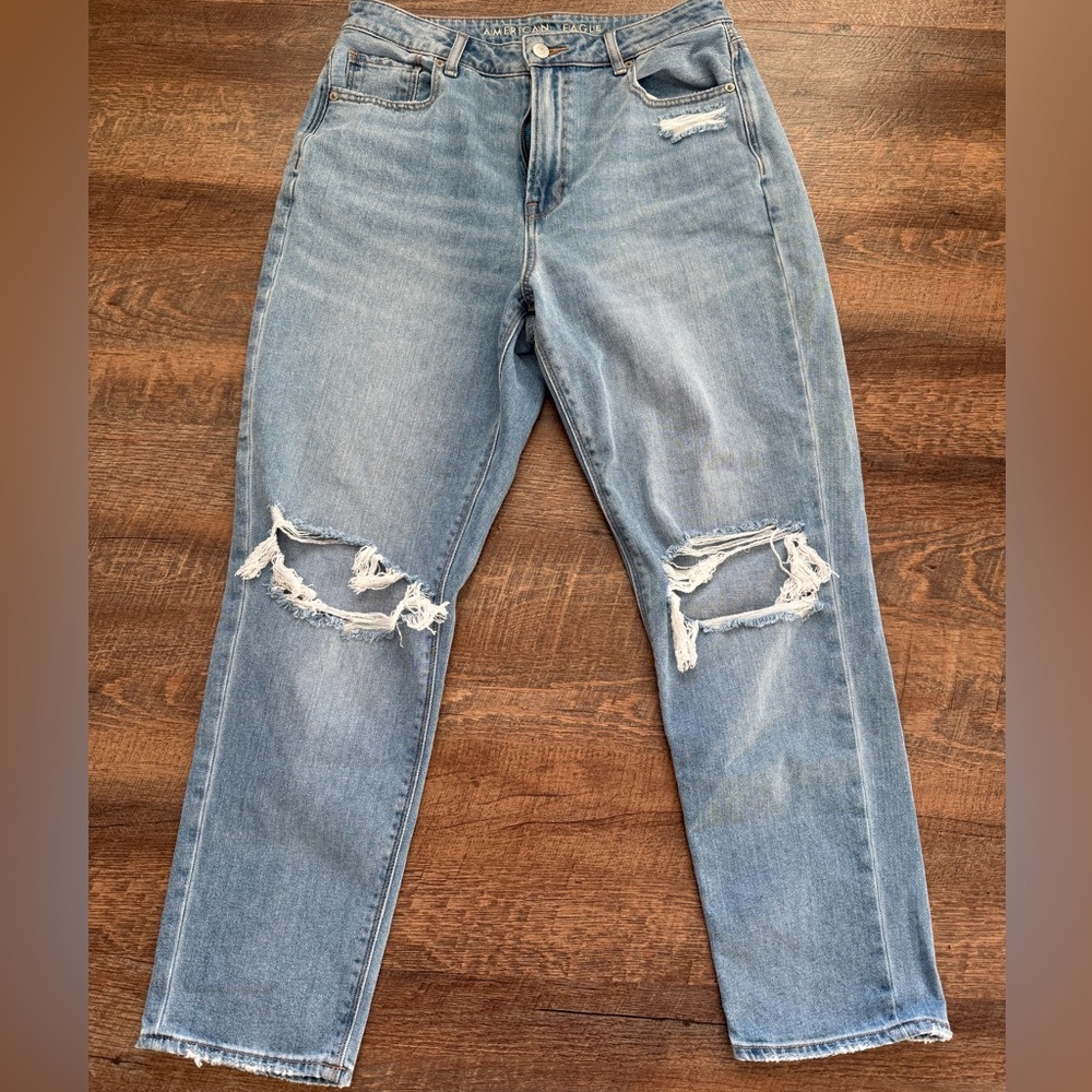 American Eagle Outfitters Light Blue Mom Jeans